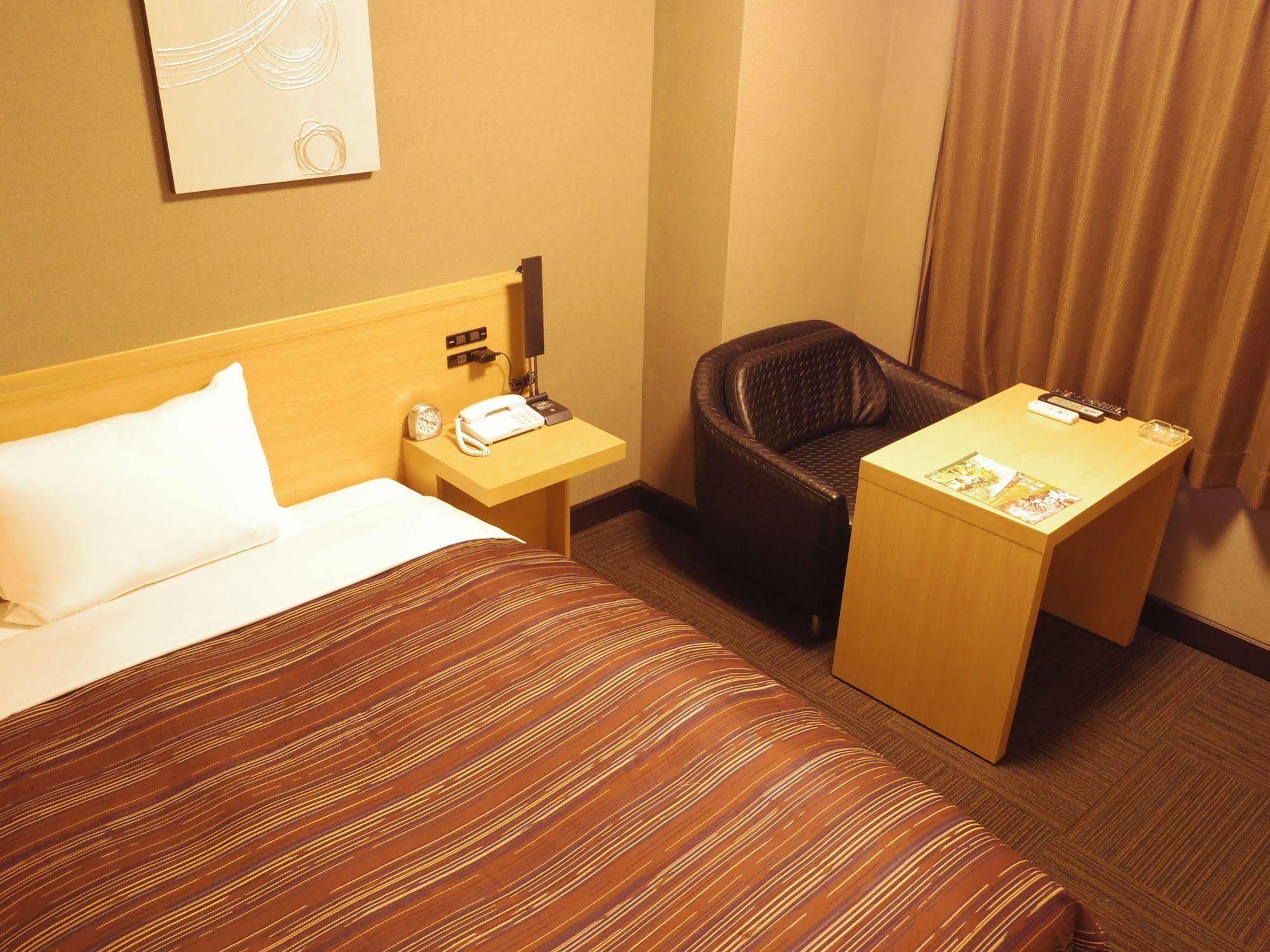 Hotel Route-Inn Kumamoto Ekimae Ngoại thất bức ảnh